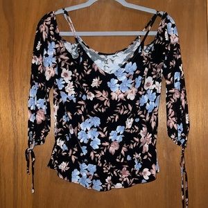 American Eagle Off Shoulder Floral Top
